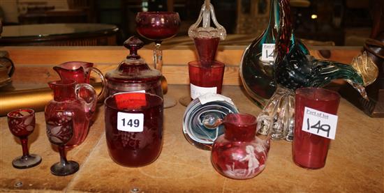A quantity of glassware including cranberry